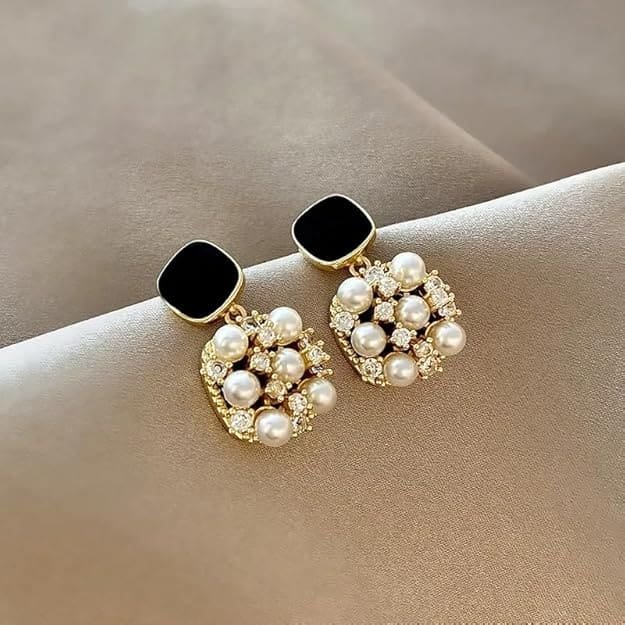 Pearl Rhinestone Sparkle Earrings - Image 5